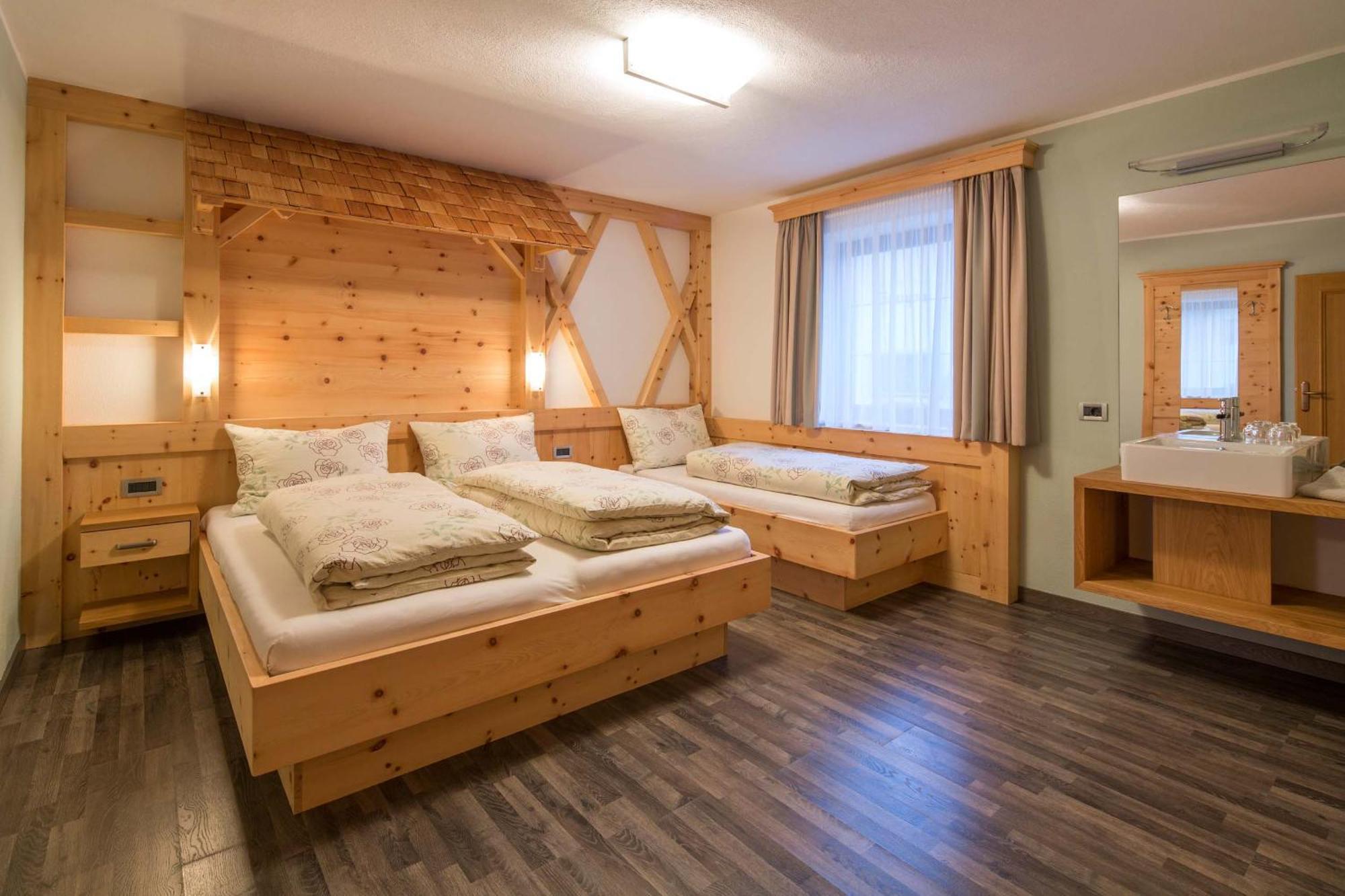 Alpin Apartments Colfosco Cameră foto