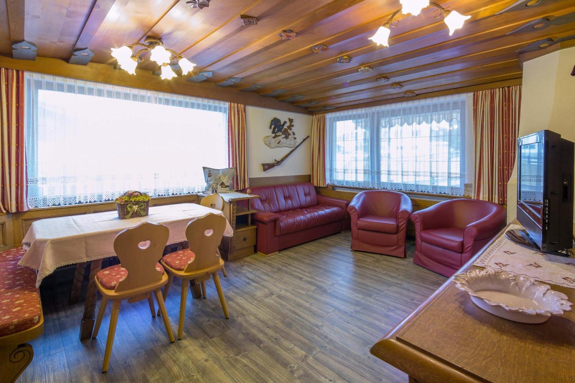 Alpin Apartments Colfosco Cameră foto